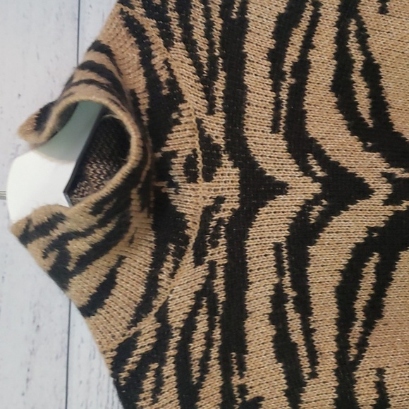 DKNY sweater - Picture 3 of 7